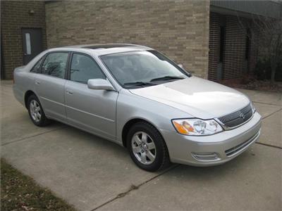 Used Toyota Avalon 2001 : $8375