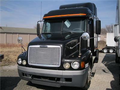 Used Freightliner ST120 2003 : $16995