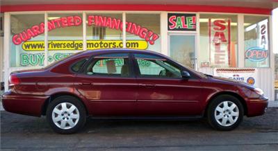 Used Ford Taurus 2005 : $4995