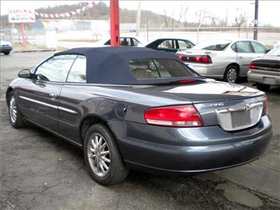 Used Chrysler Sebring 2002 : $5499