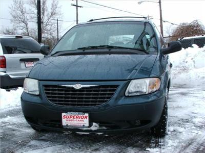 Used Chrysler Voyager 2001 : $5995
