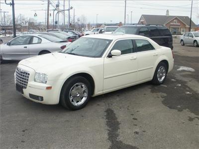 Used Chrysler 300 2005 : $6495