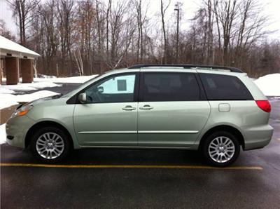 Used Toyota Sienna 2008 : $13495