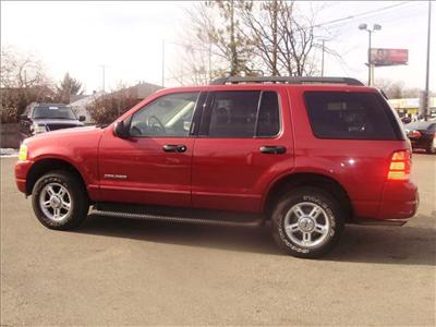 Used Ford Explorer 2005 : $9990