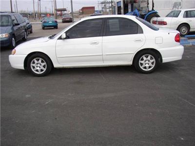 Used Kia Spectra 2003 : $4595