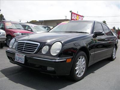 Used Mercedes Benz EClass 2000 : $9900