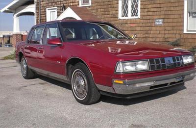 Used Oldsmobile NinetyEight 1990 : $2495