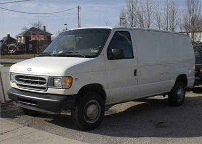 Used Ford Econoline 2001 : $3695