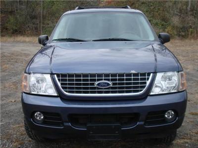 Used Ford Explorer 2004 : $8900