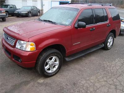 Used Ford Explorer 2004 : $10495