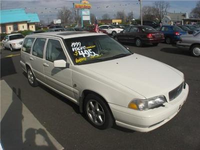 Used Volvo V70 1999 : $0