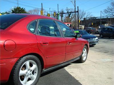 Used Ford Taurus 2001 : $2499
