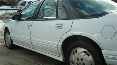 Used Oldsmobile CutlassSupreme 1997 : $1899