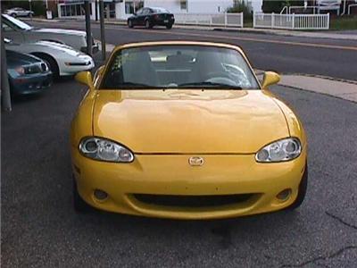 Used Mazda MX5Miata 2002 : $7500