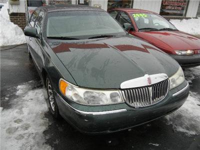 Used Lincoln TownCar 2000 : $0