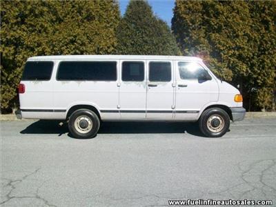 Used Dodge RamWagon 2000 : $2995