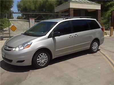 Used Toyota Sienna 2007 : $13900