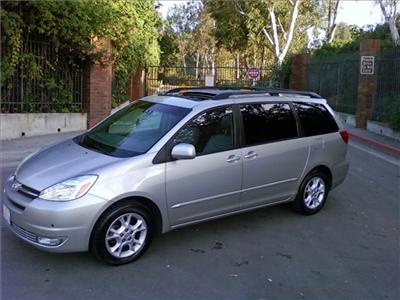 Used Toyota Sienna 2004 : $13900