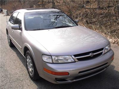 Used Nissan Maxima 1998 : $6777
