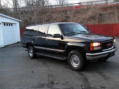 Used GMC Suburban 1999 : $4295