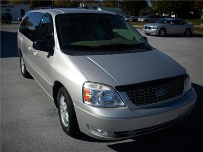 Used Ford Freestar 2005 : $9450