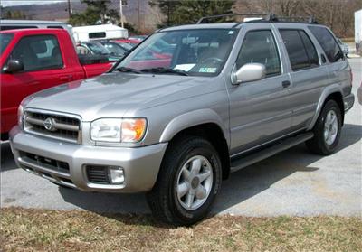 Used Nissan Pathfinder 2000 : $6995