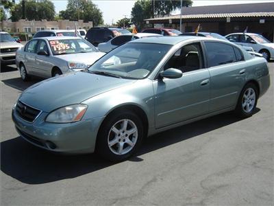 Used Nissan Altima 2003 : $6999