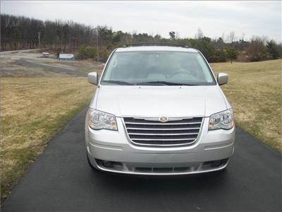 Used Chrysler TownandCountry 2008 : $16500