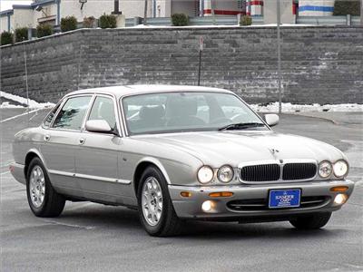 Used Jaguar XJ8 1998 : $6788