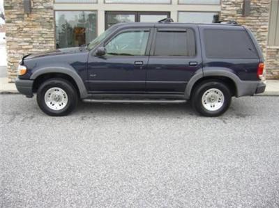 Used Ford Explorer 2000 : $4995