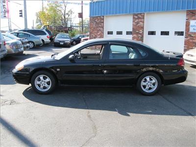 Used Ford Taurus 2004 : $5950