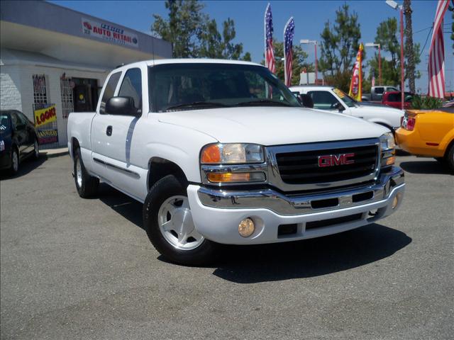Used GMC Sierra 2004 : $10500