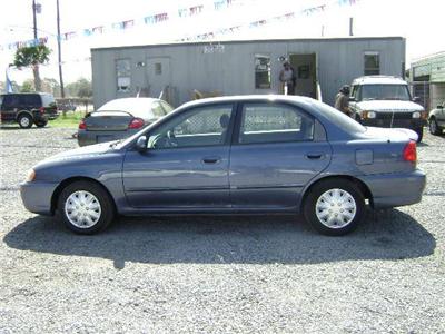 Used Kia Spectra 2004 : $4000