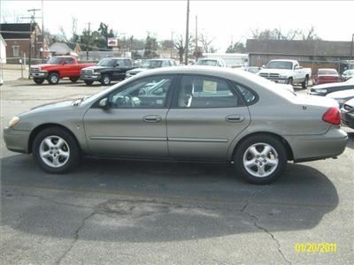 Used Ford Taurus 2001 : $0