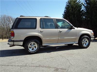 Used Ford Explorer 1997 : $4480