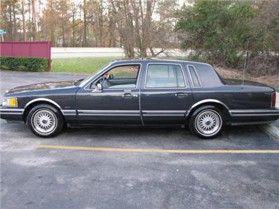 Used Lincoln TownCar 1994 : $3995