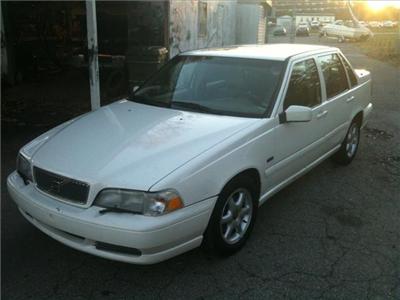 Used Volvo S70 1998 : $2550