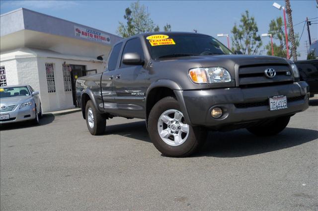 Used Toyota Tundra 2004 : $10990