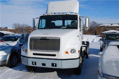 Used FREIGHTLIN FLD112 2000 : $0