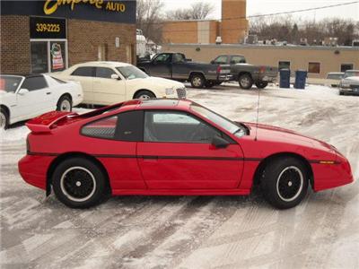 Used Pontiac Fiero 1988 : $10995