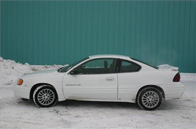 Used Pontiac GrandAm 2000 : $2499