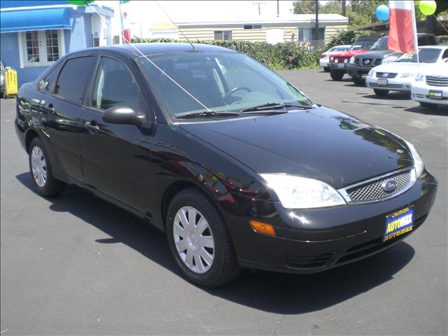 Used Ford Focus 2005 : $6999