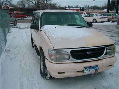 Used Ford Explorer 1997 : $2695