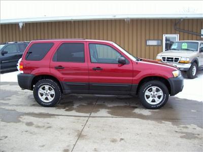 Used Ford Escape 2005 : $9999