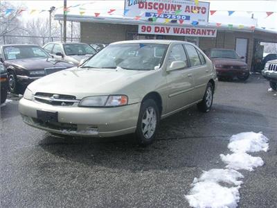 Used Nissan Altima 1999 : $4500
