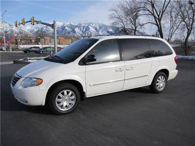 Used Chrysler TownandCountry 2007 : $14900