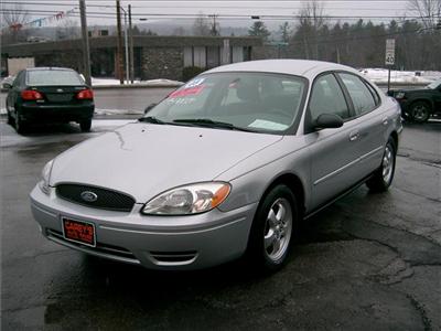 Used Ford Taurus 2005 : $5900