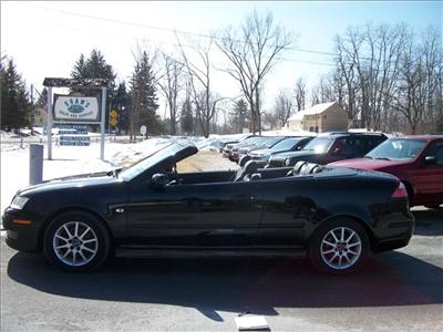 Used Saab 93 2005 : $10995