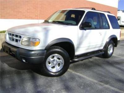 Used Ford Explorer 1999 : $4995
