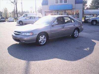 Used Nissan Altima 2000 : $4750